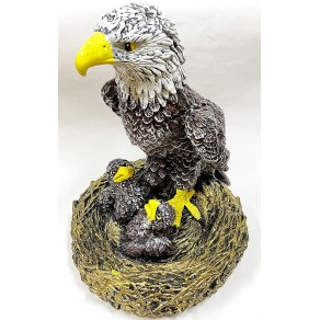 Статуэтка Орёл с орлятами в гнезде цветной  44 см, Арт.КЛ-15675