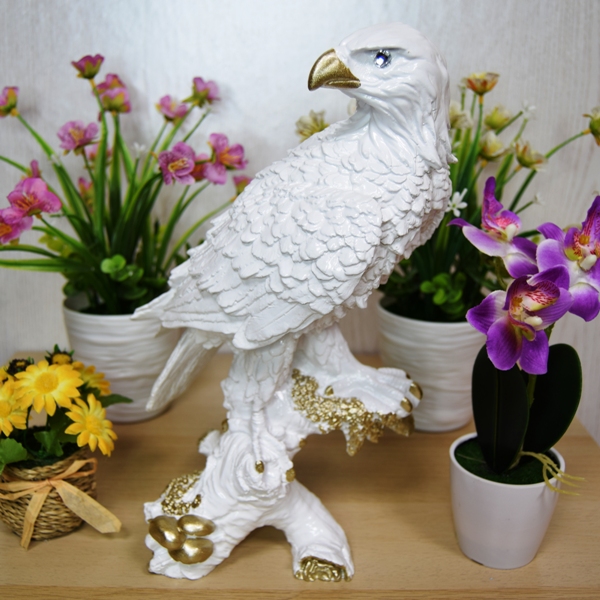 Статуэтка орёл на коряге белый/золото 32см арт. ДС-001СК